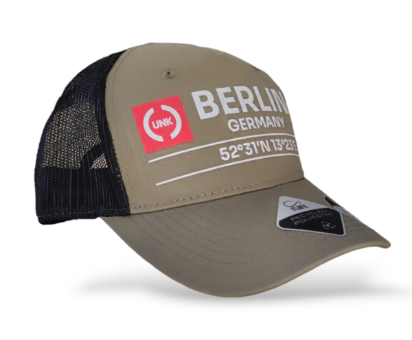 TRUCKER cappellino limited edition BERLIN - immagine 2