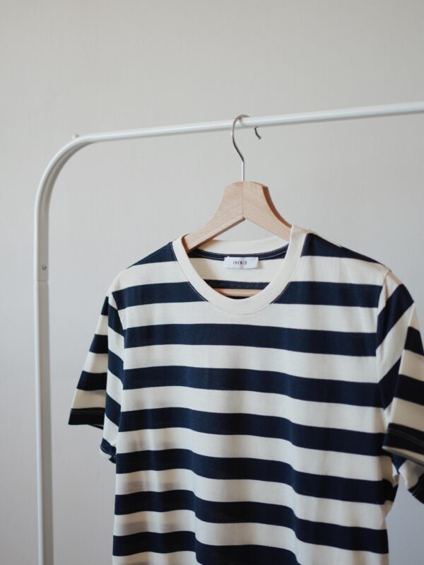 T-SHIRT RIGHE BLU - immagine 2